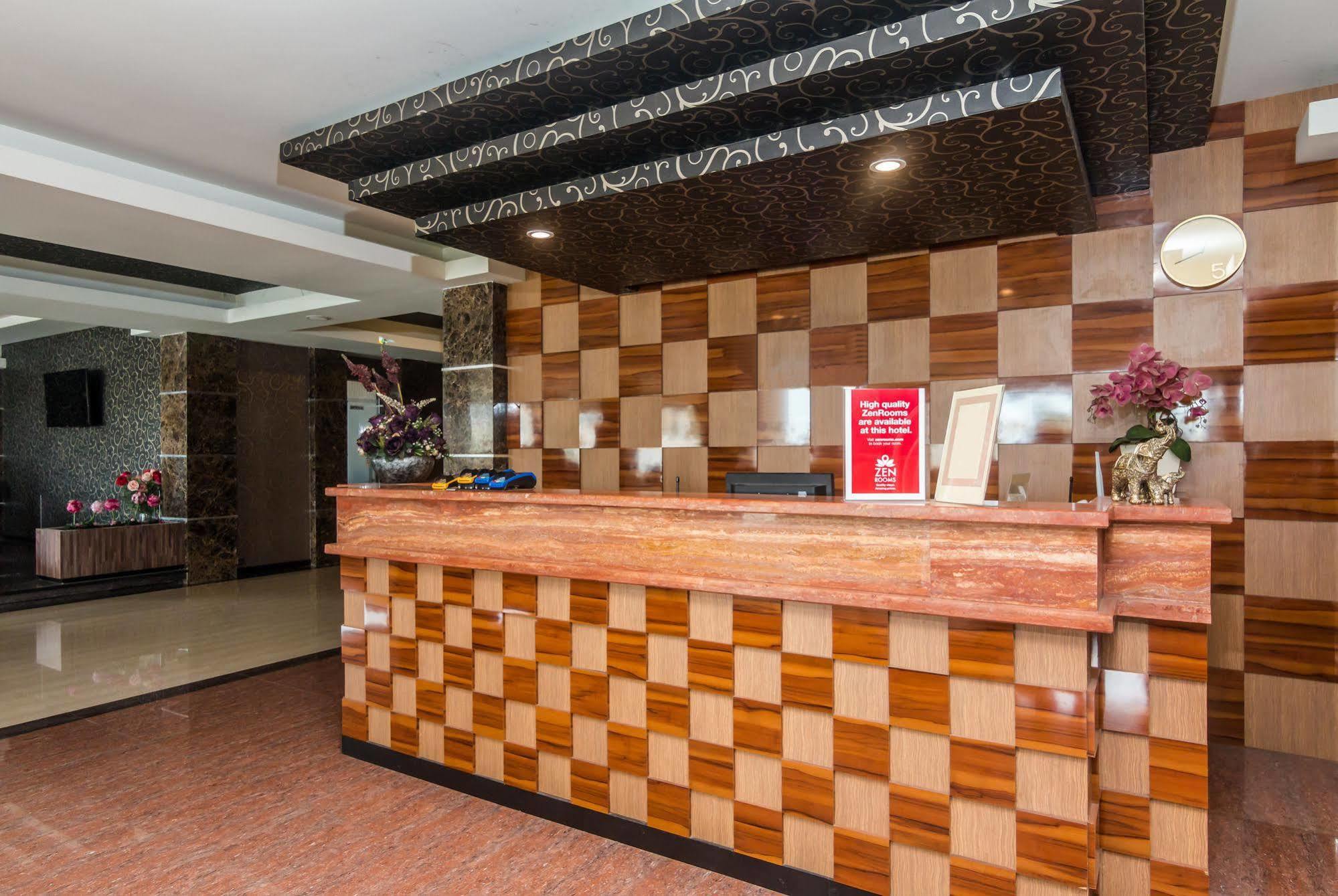 Zen Rooms Denpasar Marlboro Exterior foto