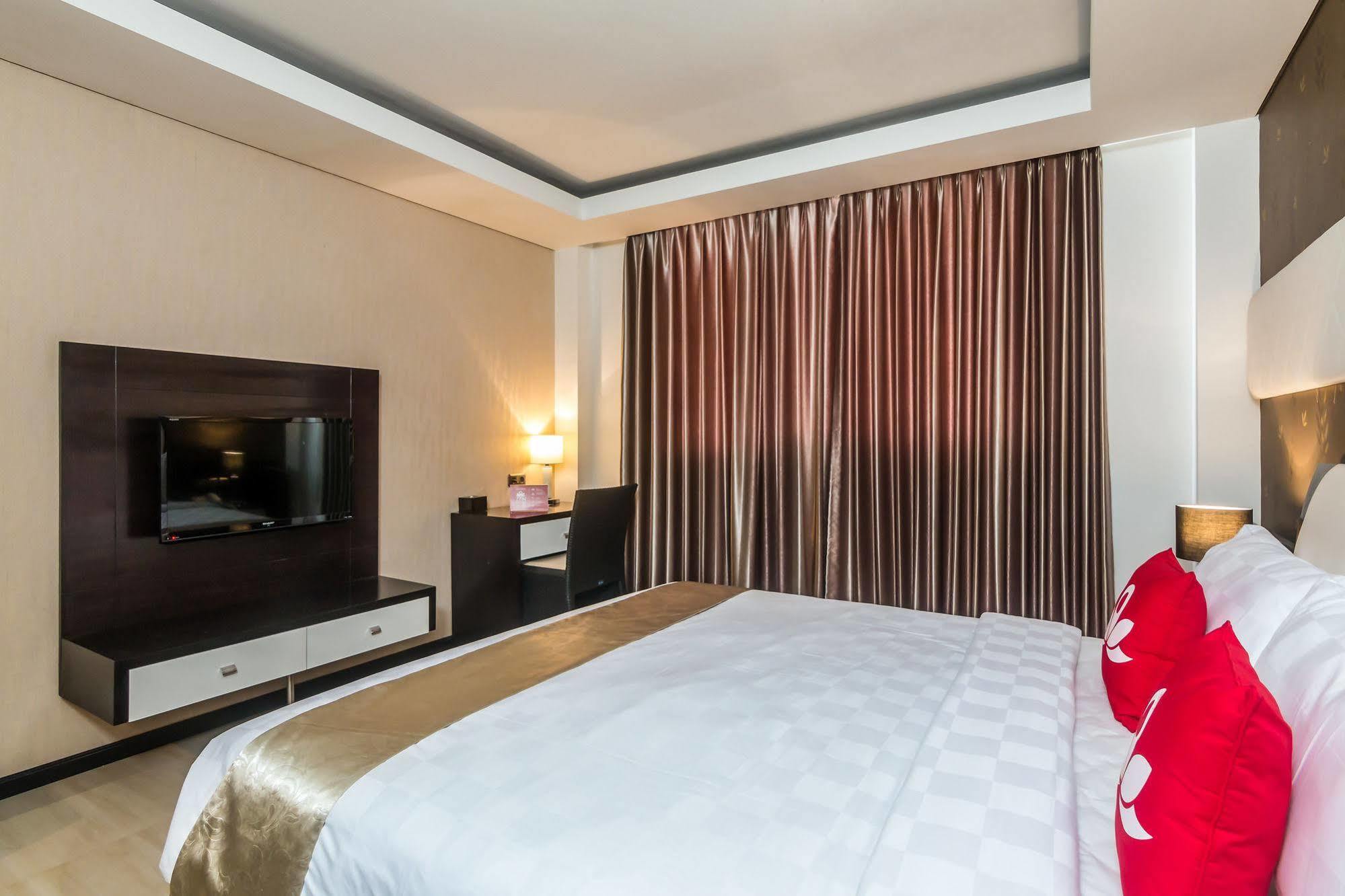 Zen Rooms Denpasar Marlboro Exterior foto