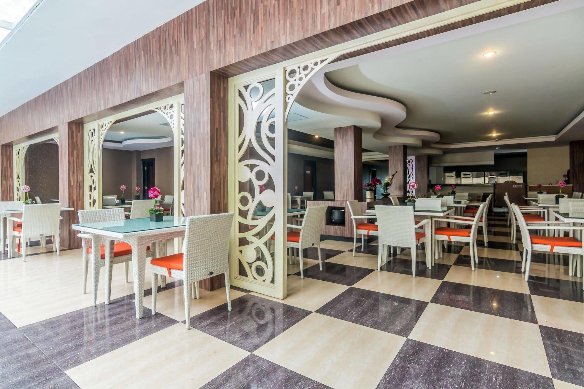 Zen Rooms Denpasar Marlboro Exterior foto